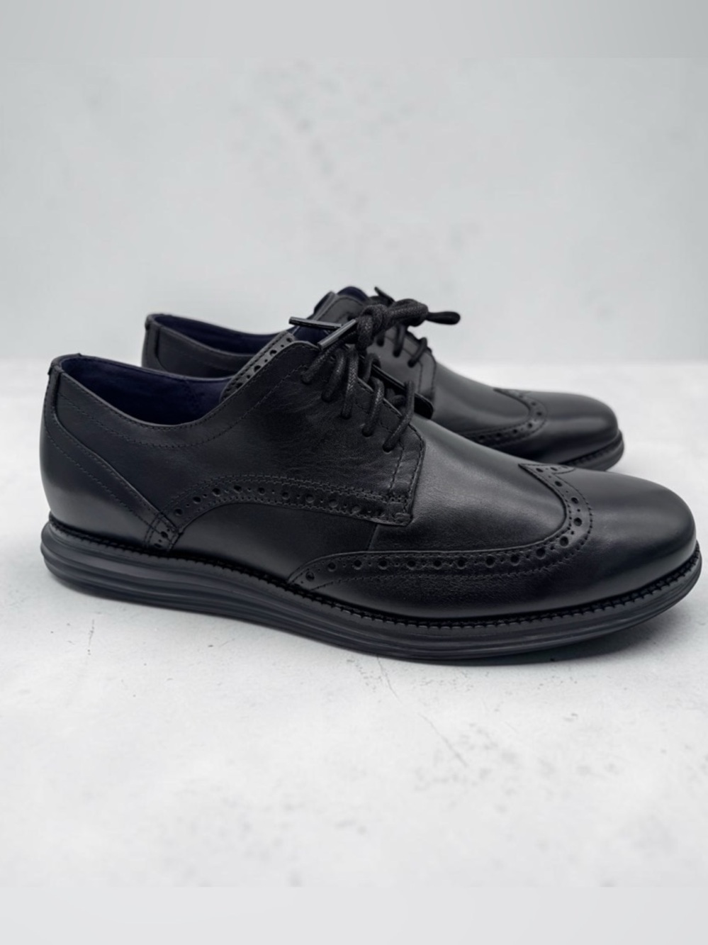 Cole Haan Men's OriginalGrand Wingtip Oxford Black Style C27984, Size 10.5 M